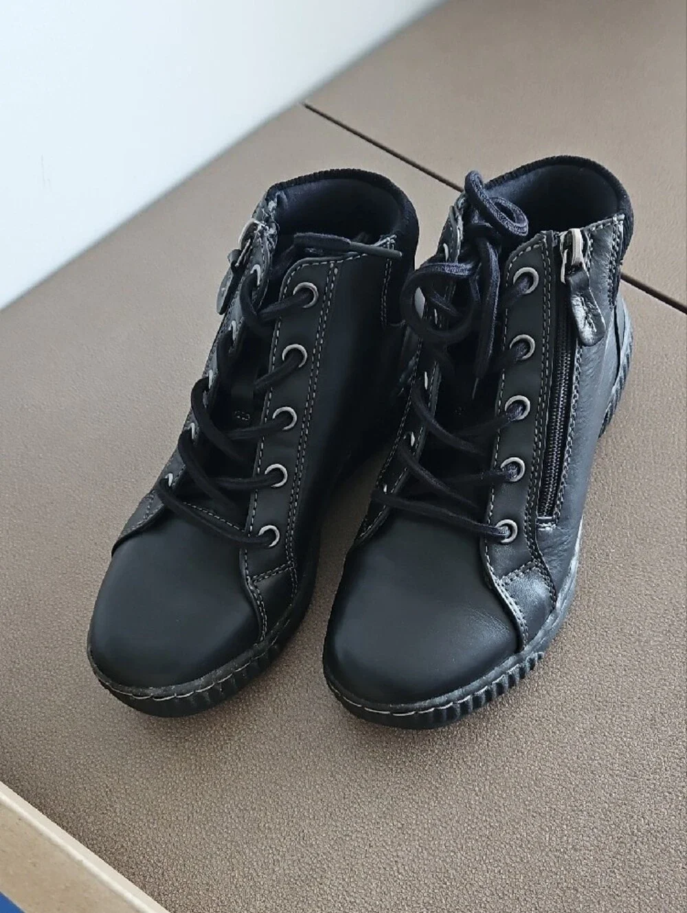 Clarks Black Leather Women's Lace-Up Ankle Boots with Side Zip